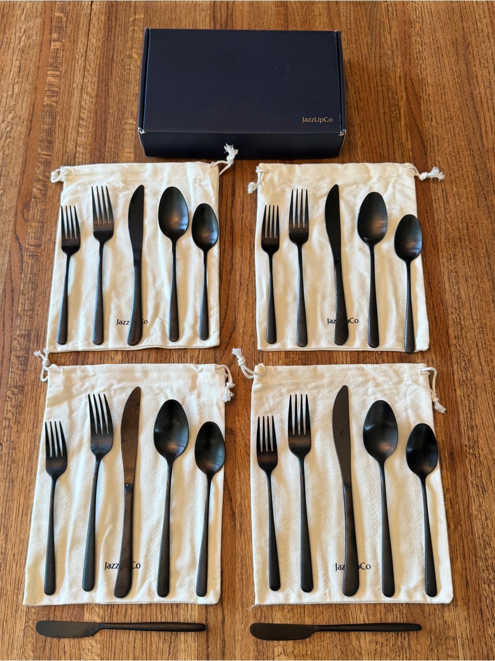 JazzUpCo Matte Black Minimalist Flatware Cutlery Set - 22 Pieces, Service for 4+